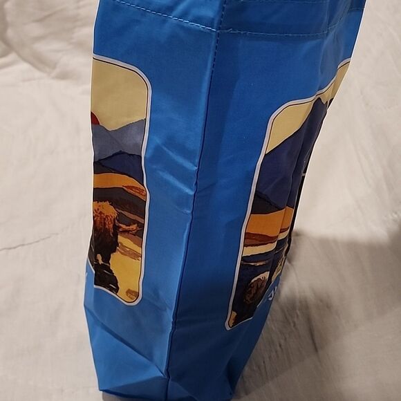 Highland Sunset Packable Bag - Picture 4 of 7